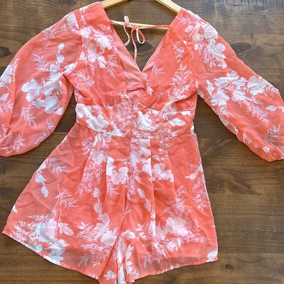 Floral Romper - Picture 2 of 3